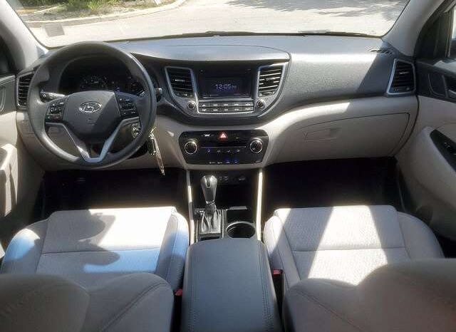 Hyundai Tucson full