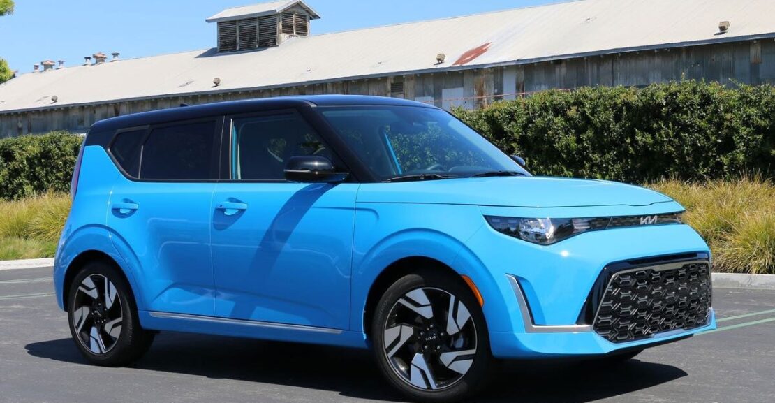 2024 Kia Soul vs. 2024 Nissan Kicks Comparison – Kelley Blue Book