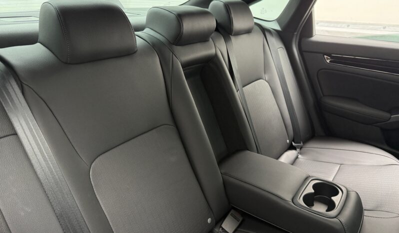 
								2025 Honda Civic Hybrid full									