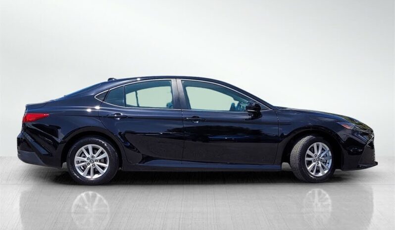 
								2025 Toyota Camry LE full									