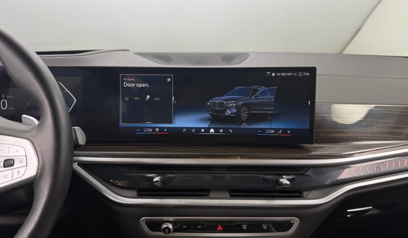 
								2025 BMW X7 xDrive40i full									