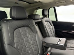 
										2025 BMW X7 xDrive40i full									