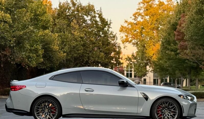
								2025 BMW M4 Competition full									
