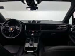 
										2025 Porsche Macan T full									