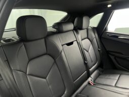 
										2025 Porsche Macan T full									