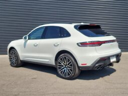 
										2025 Porsche Macan AWD full									